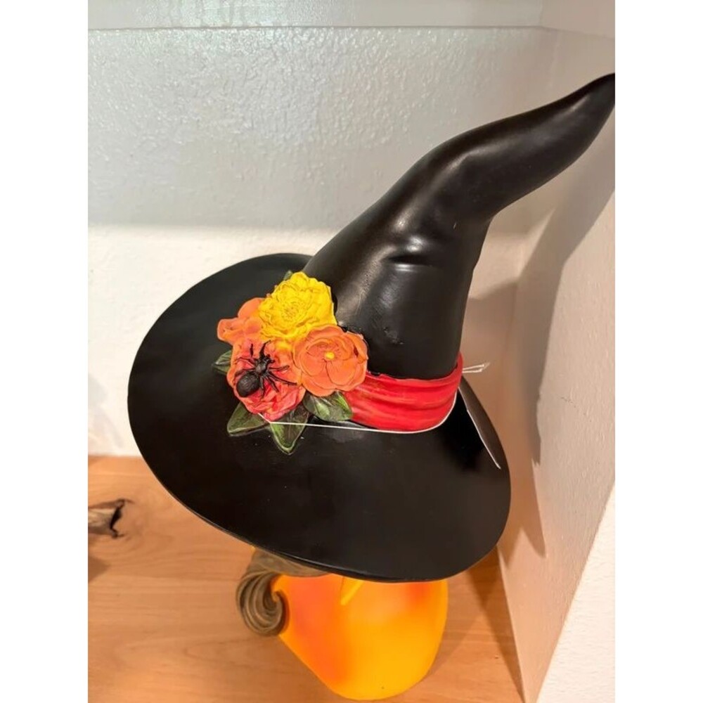 Halloween Witch Head Decor with Black Hat, Flowers & Spider NWT - Picture 5 of 6